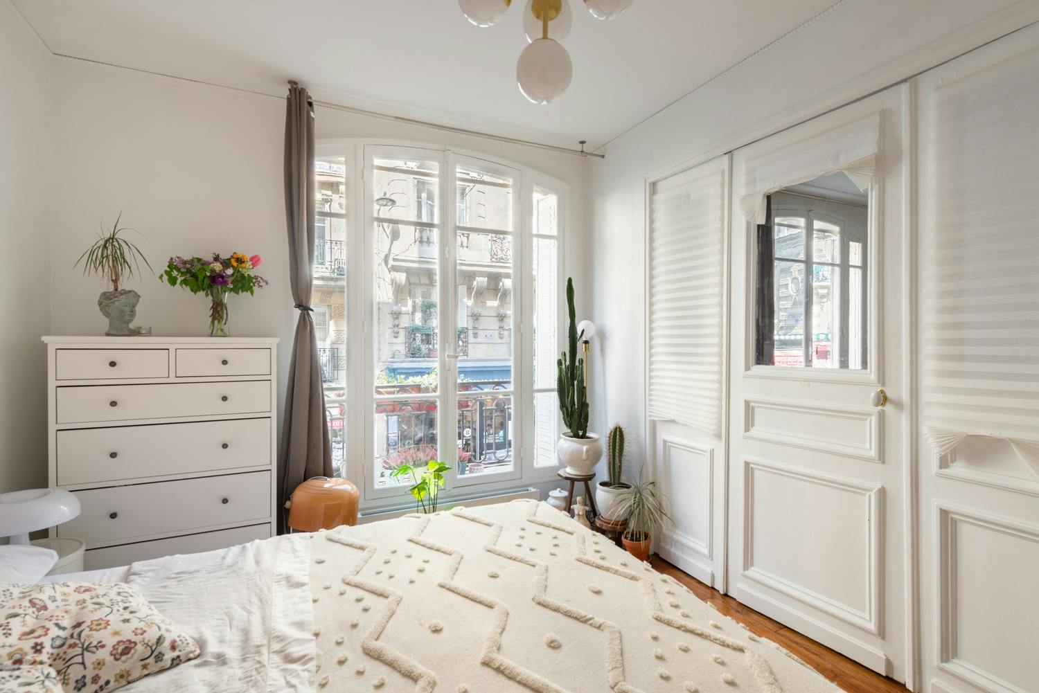 découvrez nos conseils essentiels pour réussir la rénovation de votre appartement à paris 75014. optimisez votre projet avec des astuces pratiques et des professionnels qualifiés.
