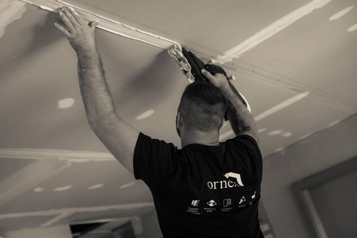 découvrez des conseils pratiques et astuces pour réussir la rénovation intérieure de votre maison, du choix des matériaux à l'aménagement optimal de vos espaces.