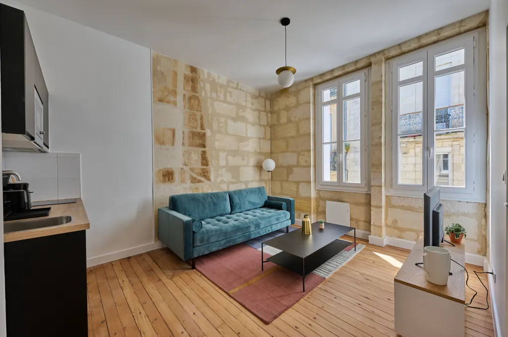 d&eacute;couvrez nos conseils pratiques pour r&eacute;ussir votre r&eacute;novation int&eacute;rieure et transformer votre maison avec style et efficacit&eacute;.